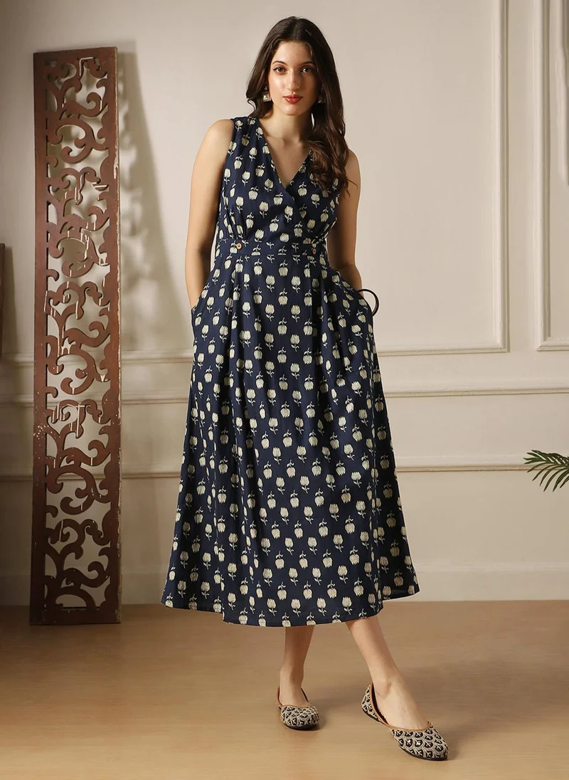 جلو باص فستان ميدي نسائي أزرق داكن بطبعة زهور بياقة على شكل حرف  وخصر مطاطي